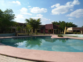 Отель Hotel Debliz Xpujil  Чикана